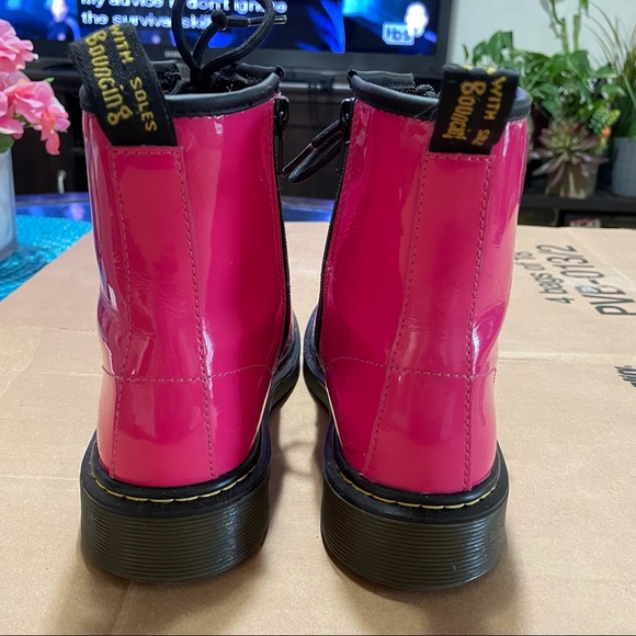 Dr. Martens Boots Delaney Hot Pink size 5 - Picture 2 of 11